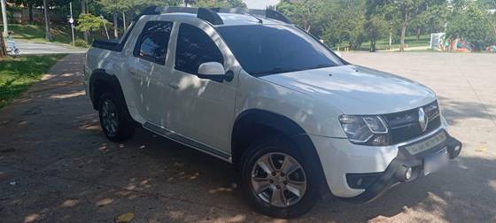 RENAULT DUSTER OROCH 2.0 16V FLEX DYNAMIQUE 4P AUTOMÁTICO
